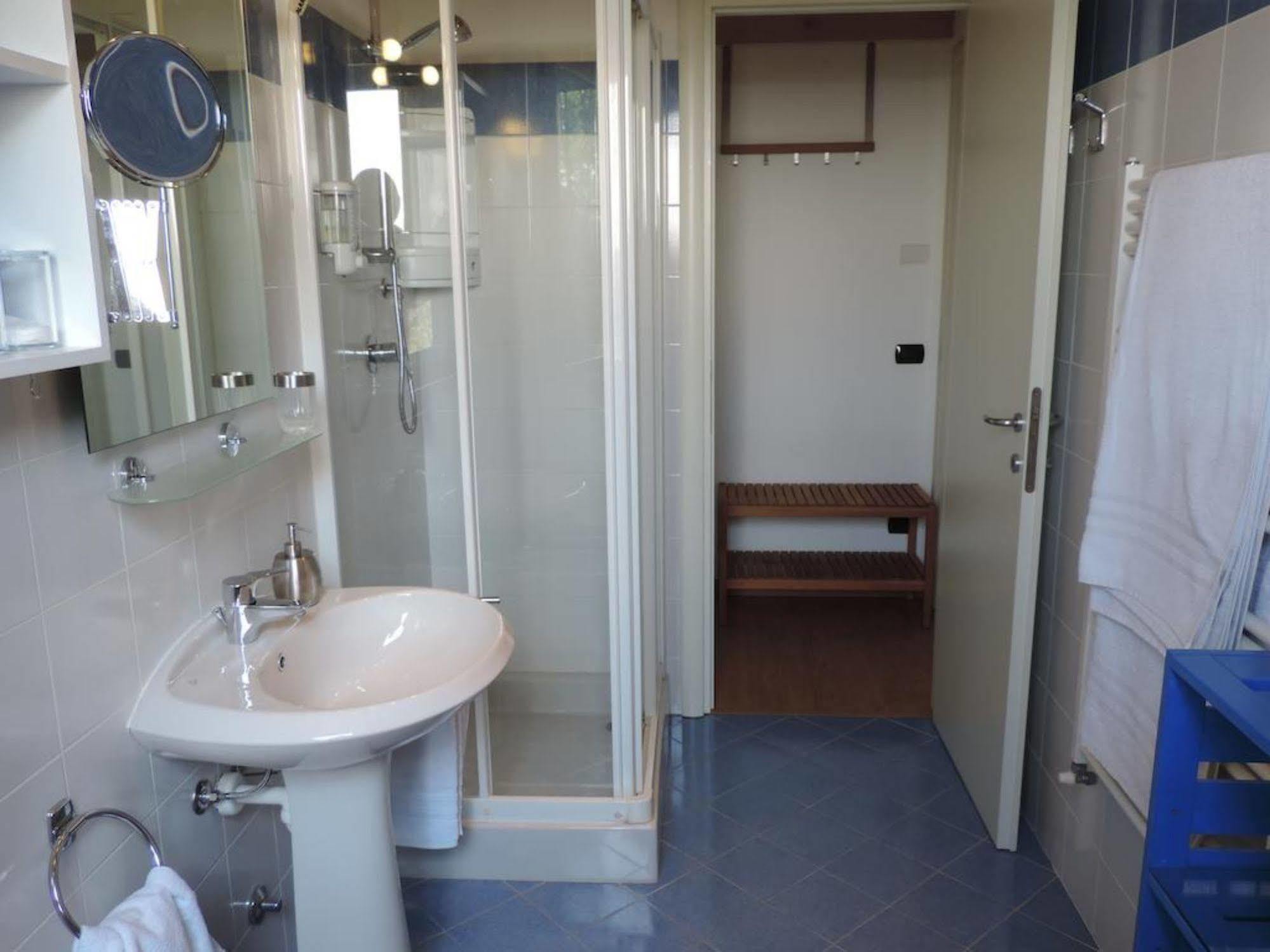 La Collina Since 2008 No Smoking B&B Varese Exterior photo